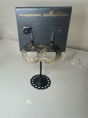 Filigree Two Toned Drop Earrings